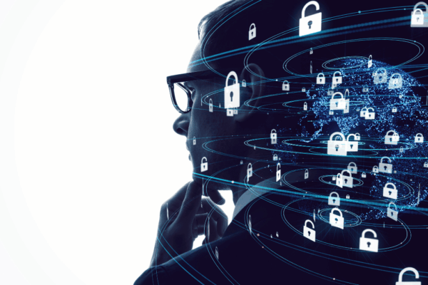 Referente CSIRT NIS2: profilo professionale con rete globale e lucchetti digitali, gestione incidenti.